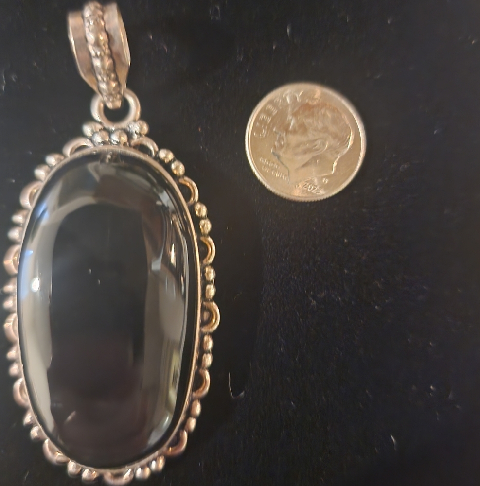 Onyx Pendant 🤍